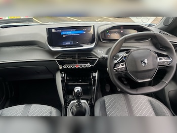 Used Peugeot 2008 2025 for sale - 77525623: Photo