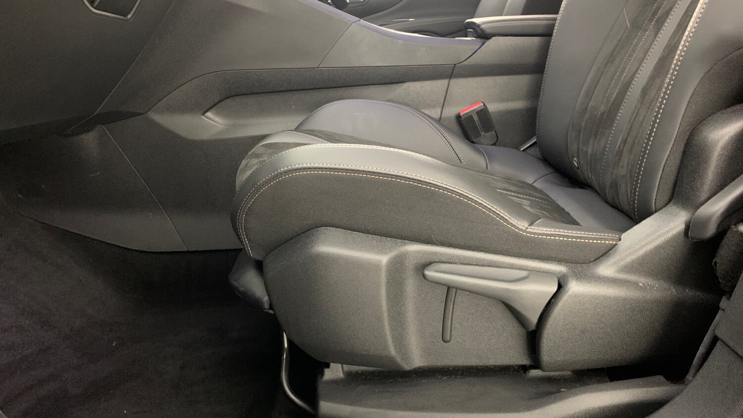 Used Peugeot 3008 2022 for sale - 77634354: Photo 45