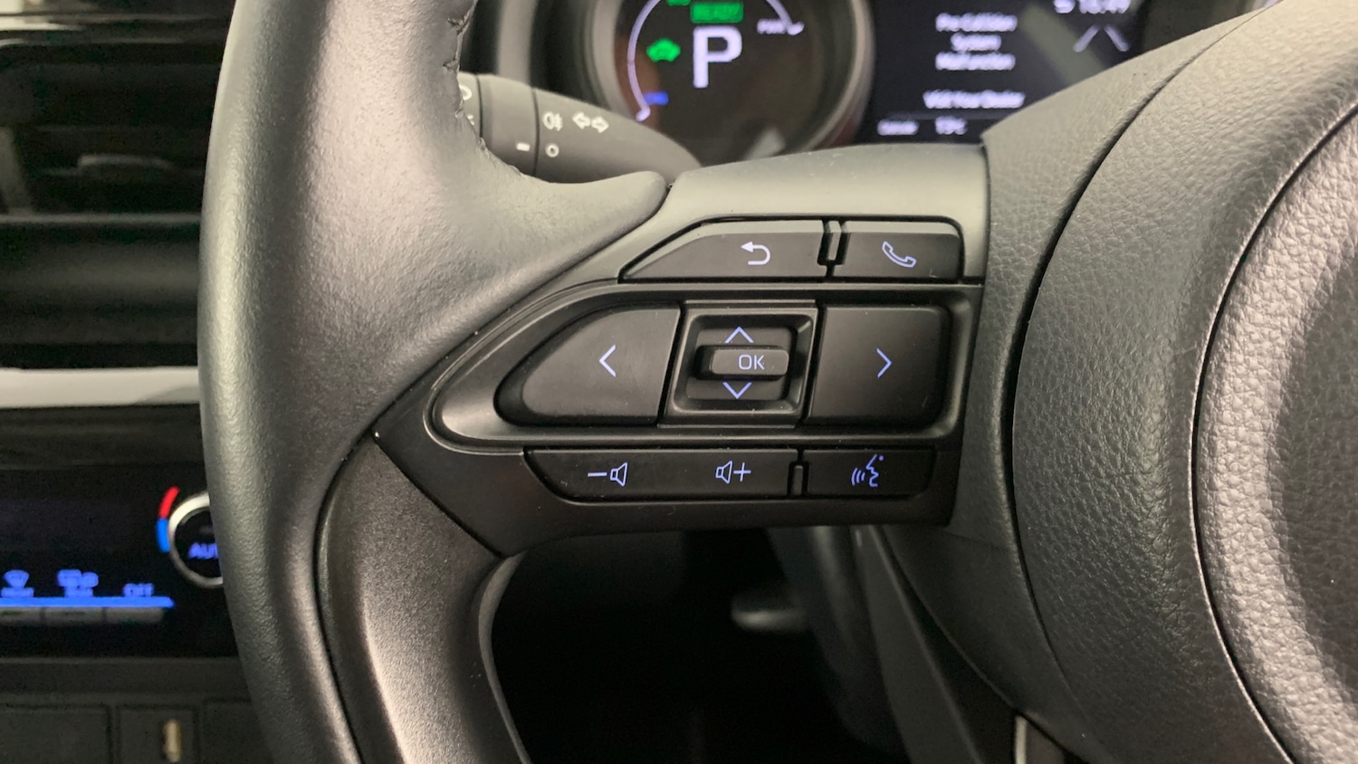 Used Toyota Yaris Cross 2023 for sale - 76937155: Photo 19