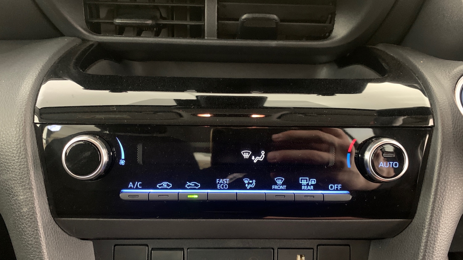 Used Toyota Yaris Cross 2023 for sale - 76937155: Photo 30