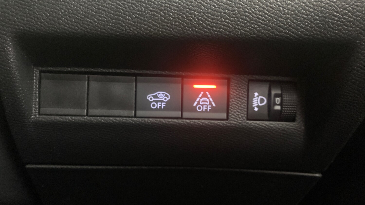 Used Peugeot 2008 2023 for sale - 76447021: Photo 20