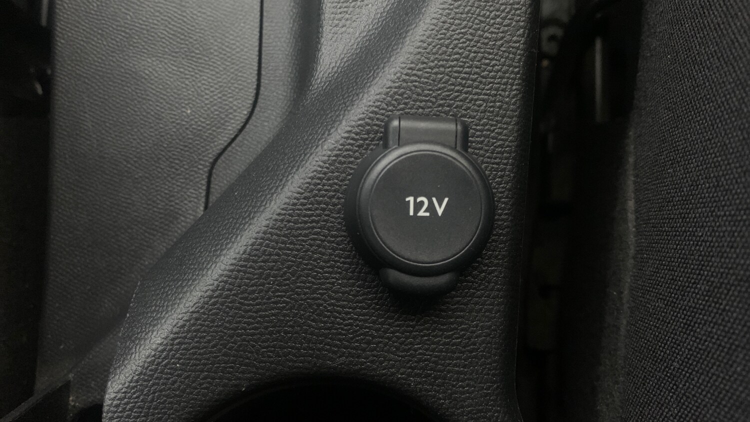 Used Peugeot 2008 2023 for sale - 76447021: Photo 25