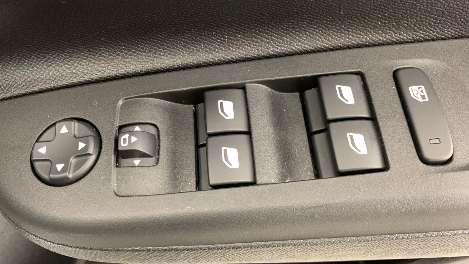 Used Vauxhall Corsa 2023 for sale - 76474376: Photo 39