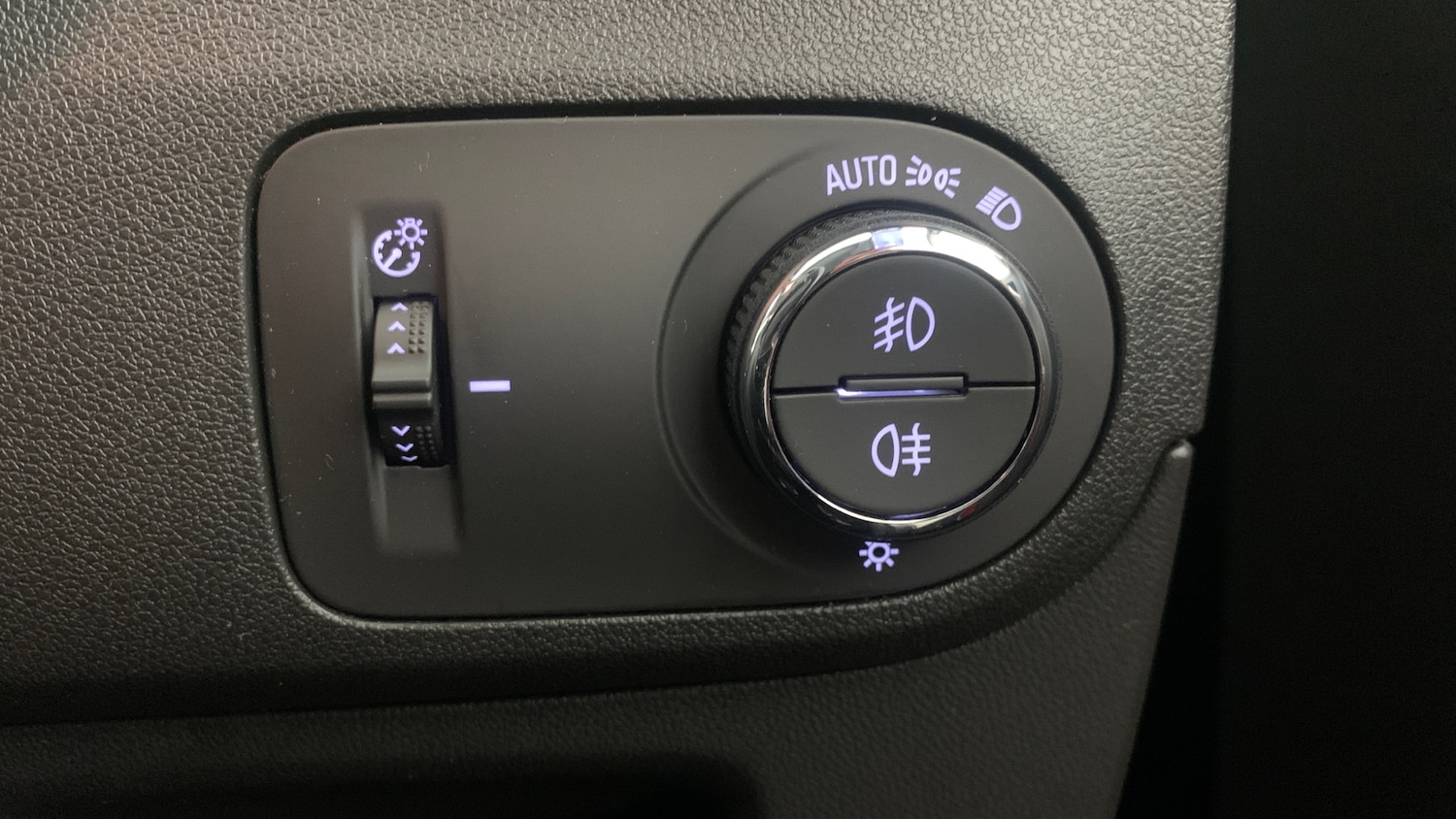 Used Vauxhall Crossland 2023 for sale - 77994663: Photo 22