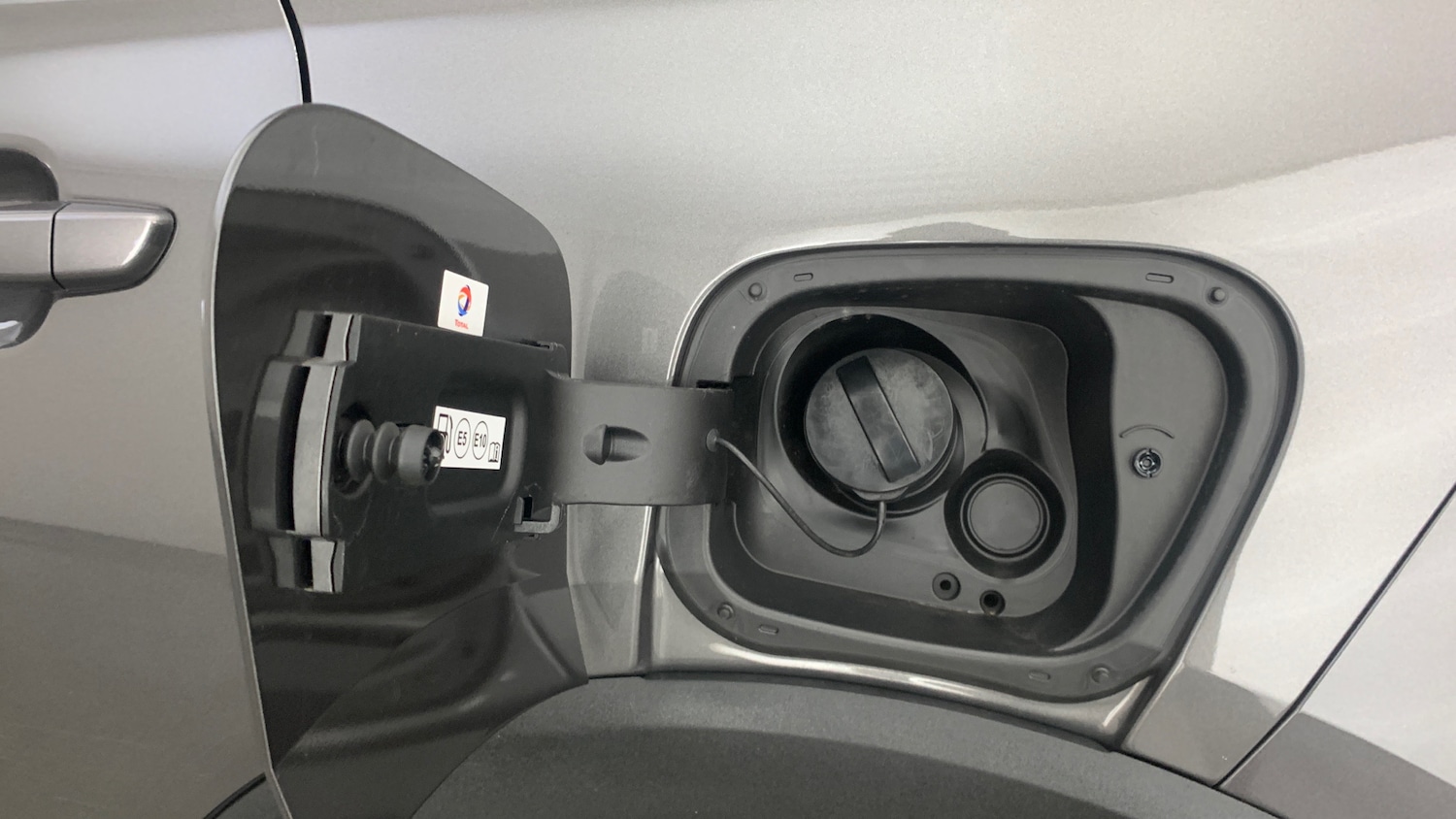 Used Vauxhall Crossland 2023 for sale - 77994663: Photo 31