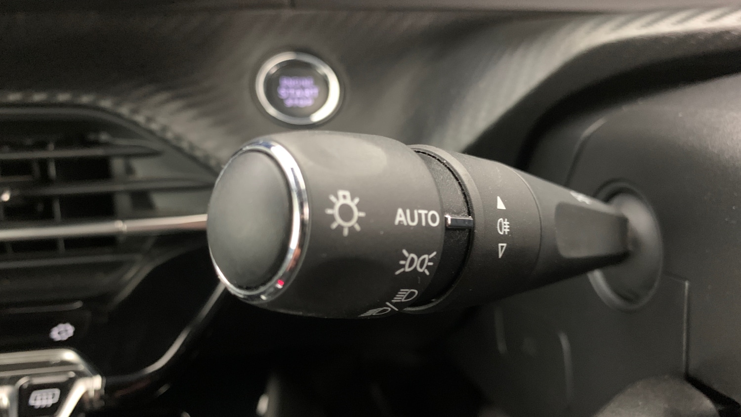 Used Peugeot 208 2022 for sale - 76318429: Photo 37