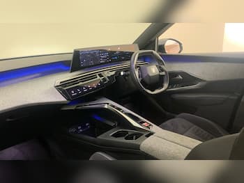 Used Peugeot 5008 2024 for sale - 79566546: Photo