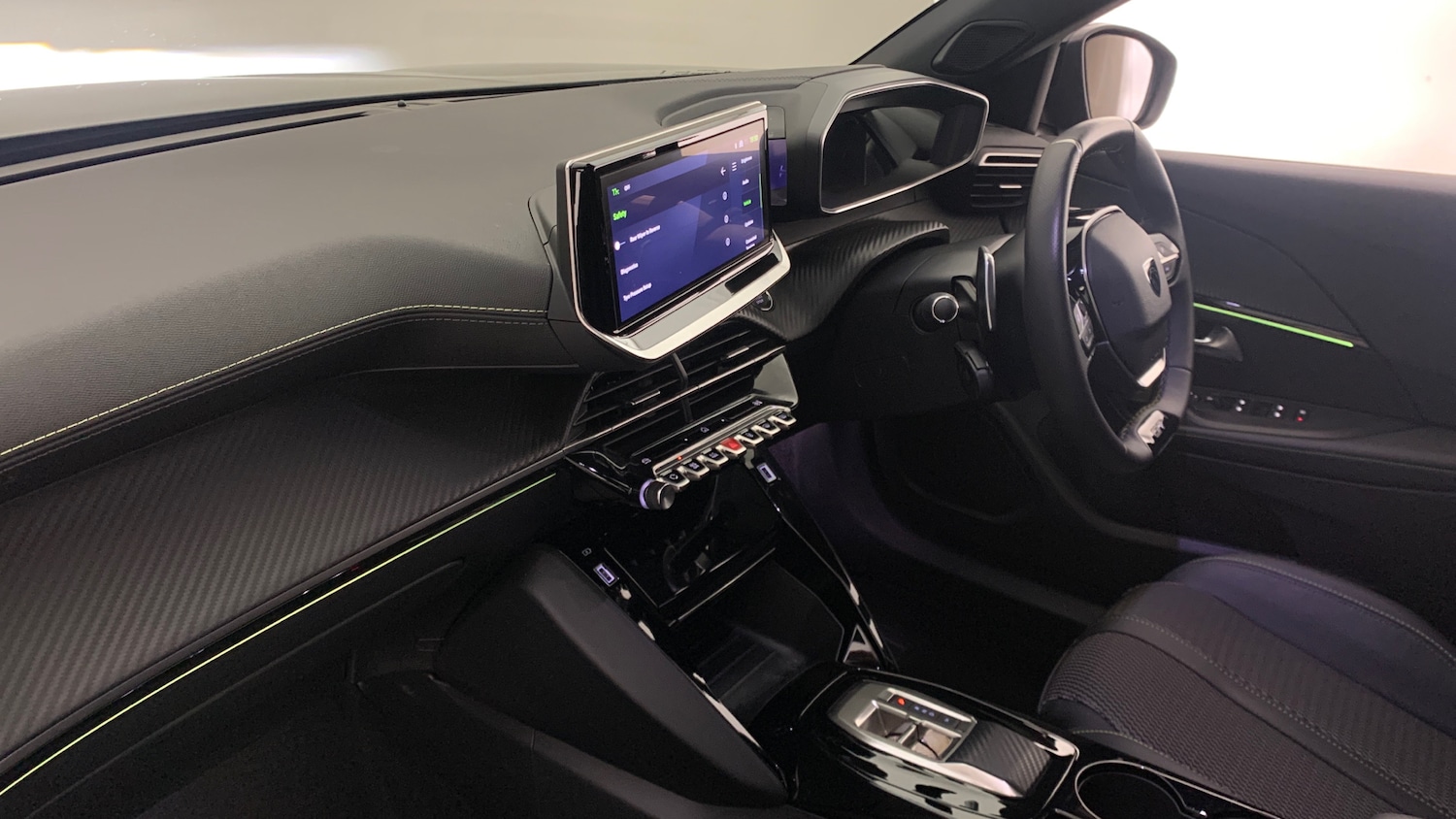 Used Peugeot 2008 2024 for sale - 77412794: Photo 2