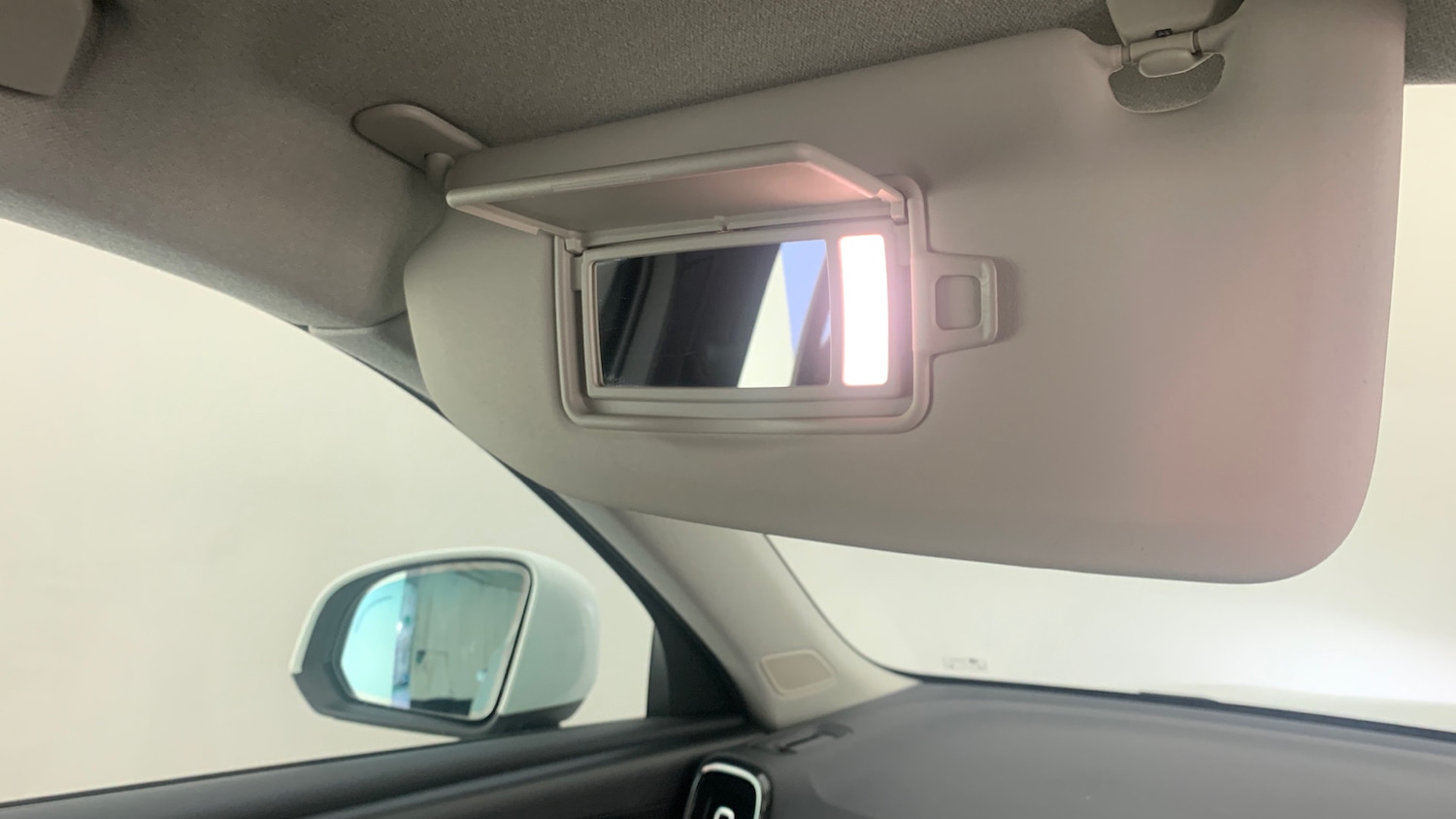 Used Volvo XC40 2018 for sale - 77754922: Photo 33