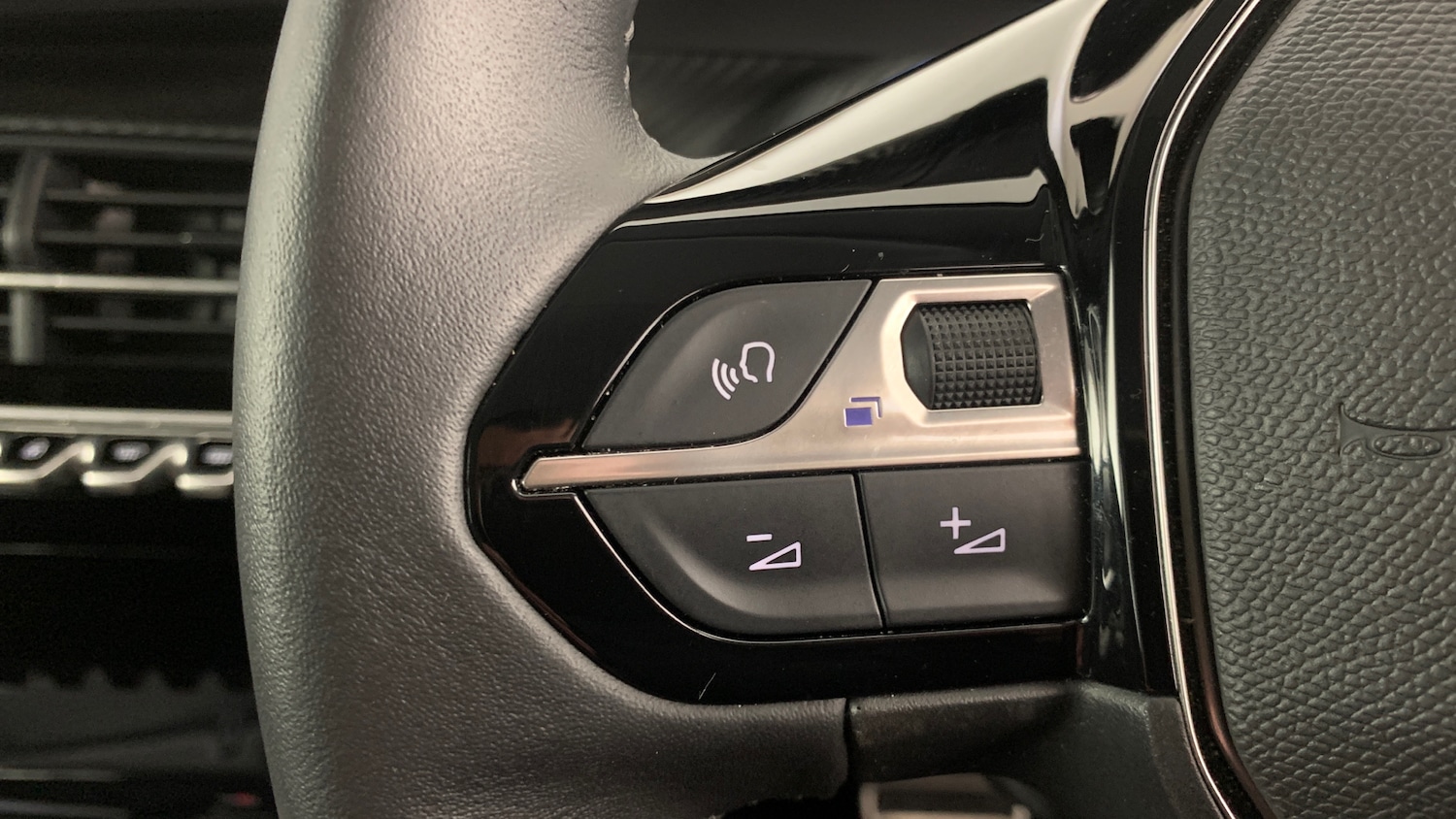 Used Peugeot 208 2024 for sale - 76887920: Photo 19