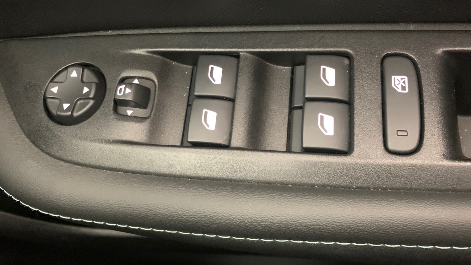 Used Peugeot 208 2024 for sale - 76887920: Photo 43