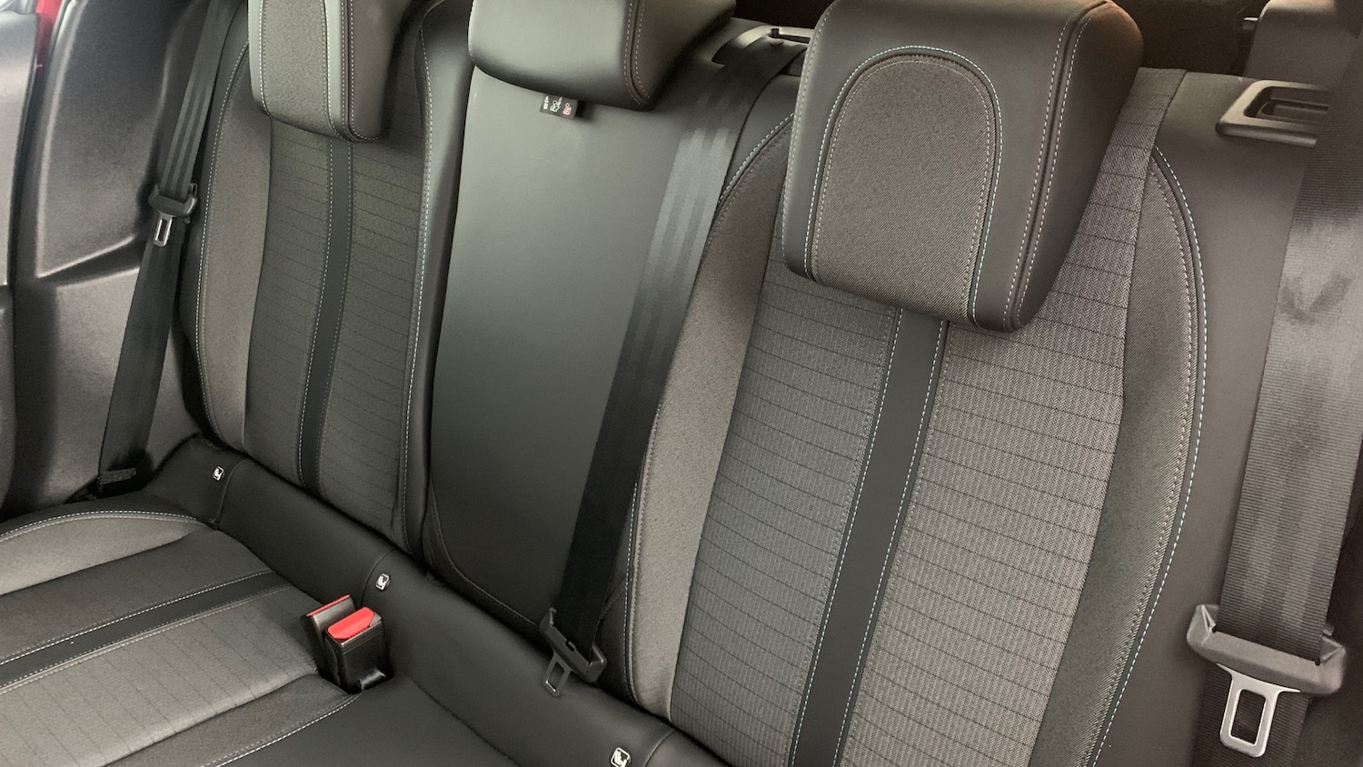 Used Peugeot 208 2024 for sale - 76887920: Photo 8