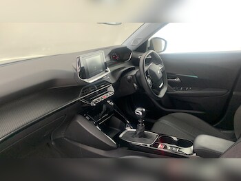 Used Peugeot 2008 2021 for sale - 75128336: Photo
