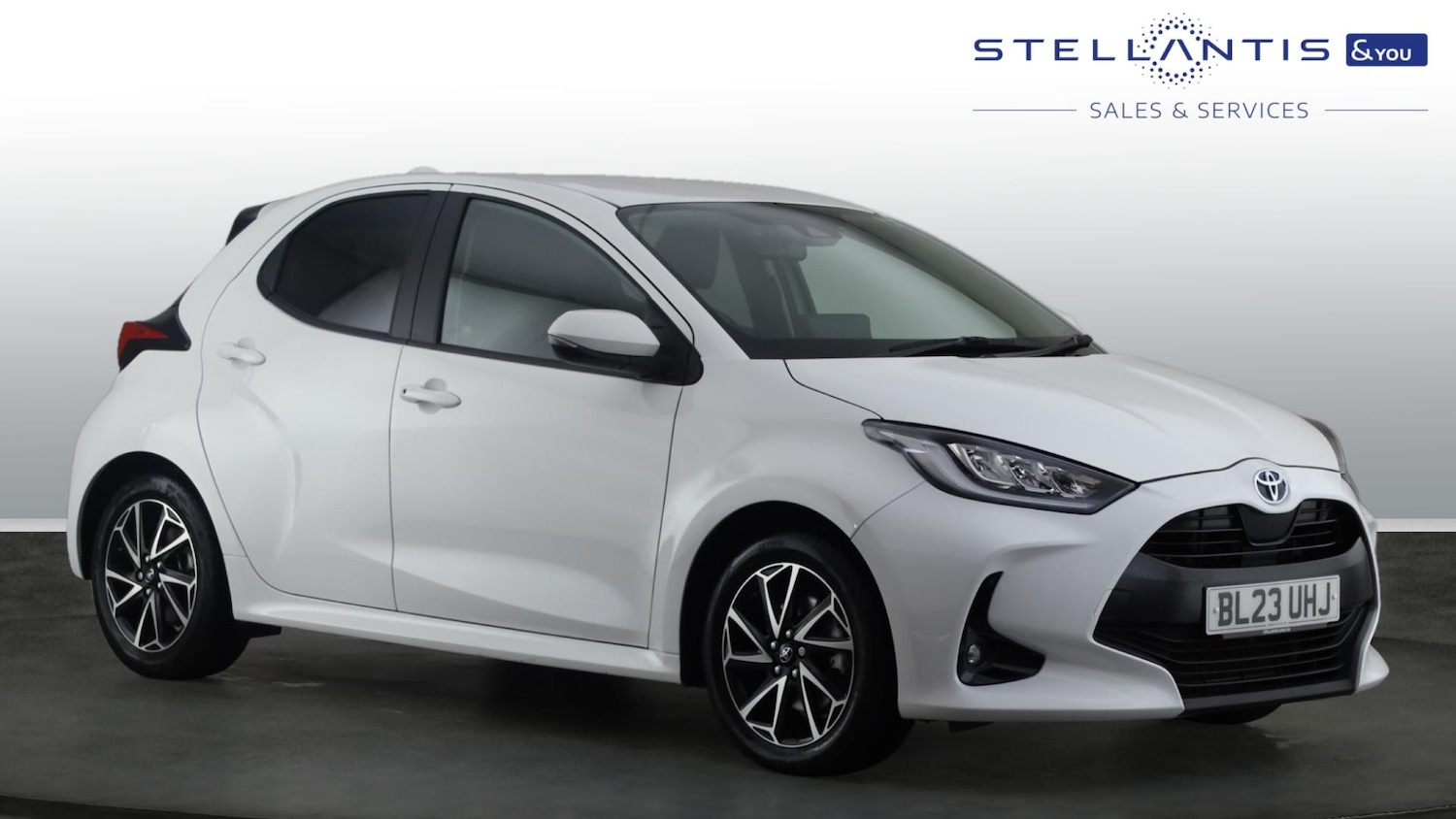 Used Toyota Yaris 2023 for sale - 76139392: Photo 1