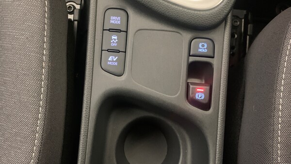 Used Toyota Yaris 2023 for sale - 76139392: Photo 31