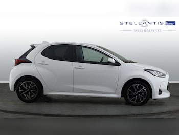 Used Toyota Yaris 2023 for sale - 76139392: Photo 4