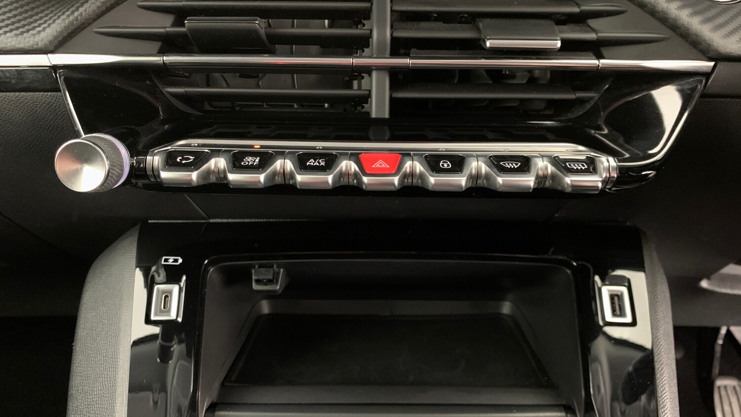 Used Peugeot 2008 2021 for sale - 76190356: Photo 29