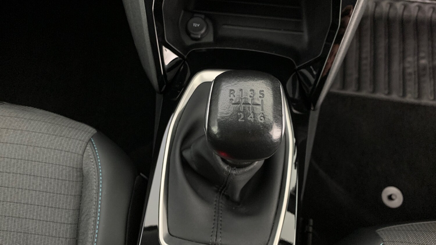 Used Peugeot 2008 2021 for sale - 76190356: Photo 31