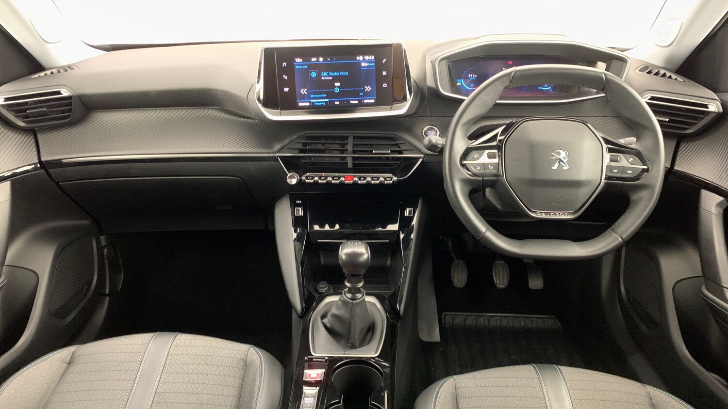 Used Peugeot 2008 2021 for sale - 76190356: Photo 9