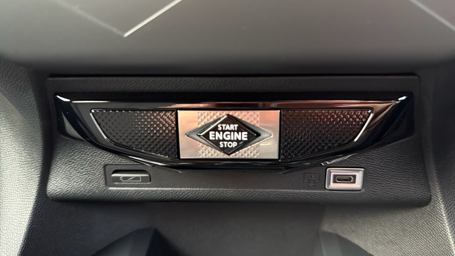 Used DS Automobiles DS 3 2025 for sale - 76350391: Photo 38