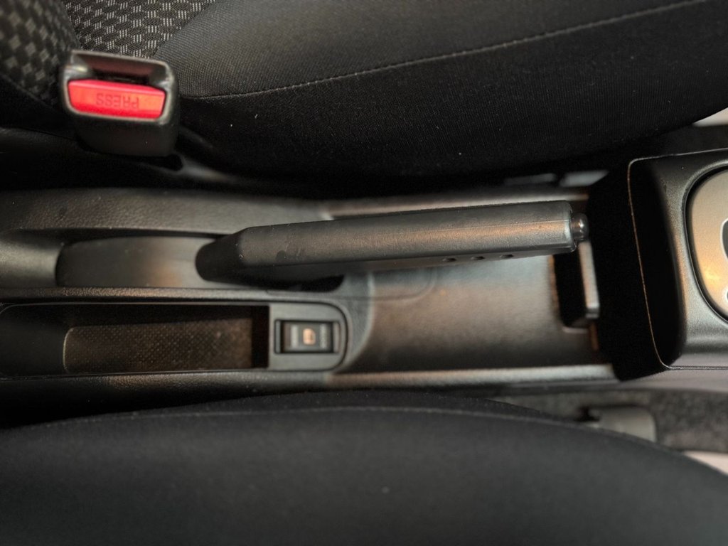 Used Nissan Note 2006 for sale - 77668980: Photo 37