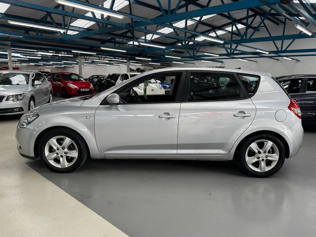 Used Kia Ceed 2009 for sale - 77764777: Photo 11