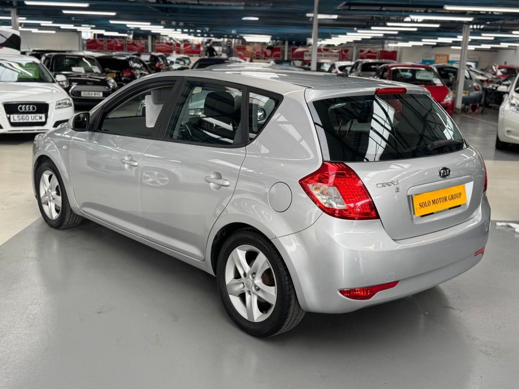 Used Kia Ceed 2009 for sale - 77764777: Photo 2