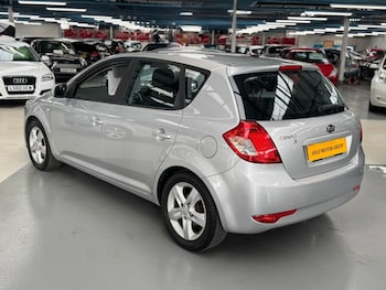 Used Kia Ceed 2009 for sale - 77764777: Photo