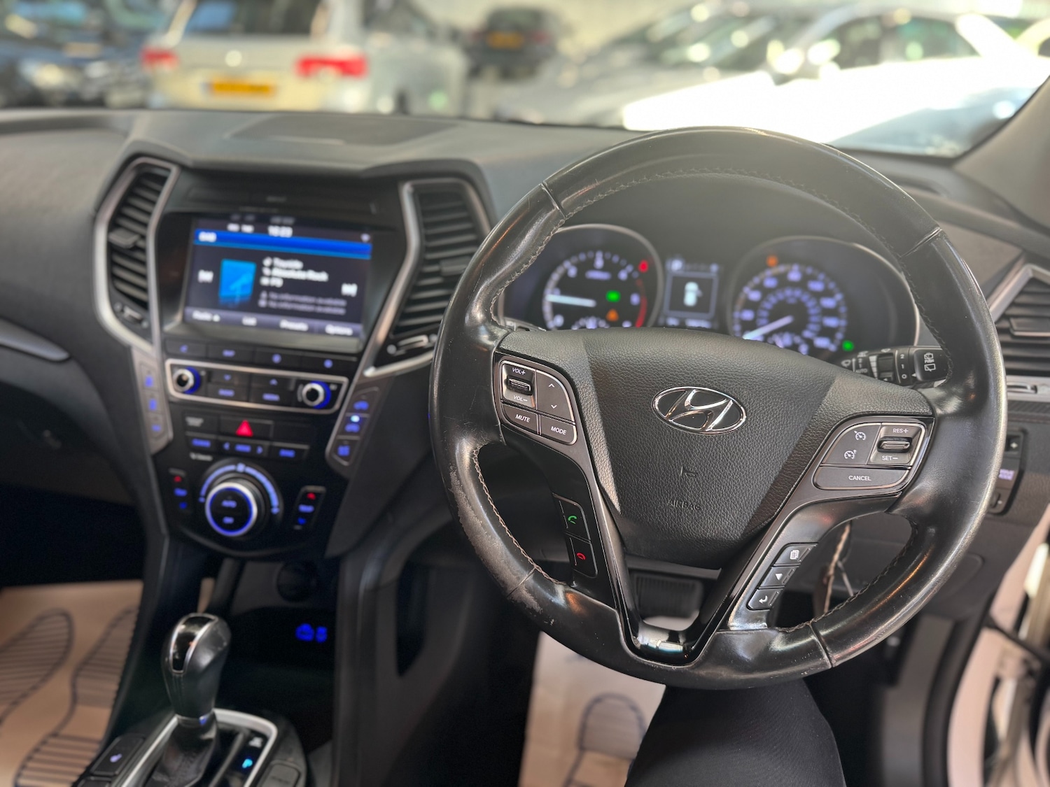 Used Hyundai Santa Fe 2016 for sale - 76366348: Photo 25
