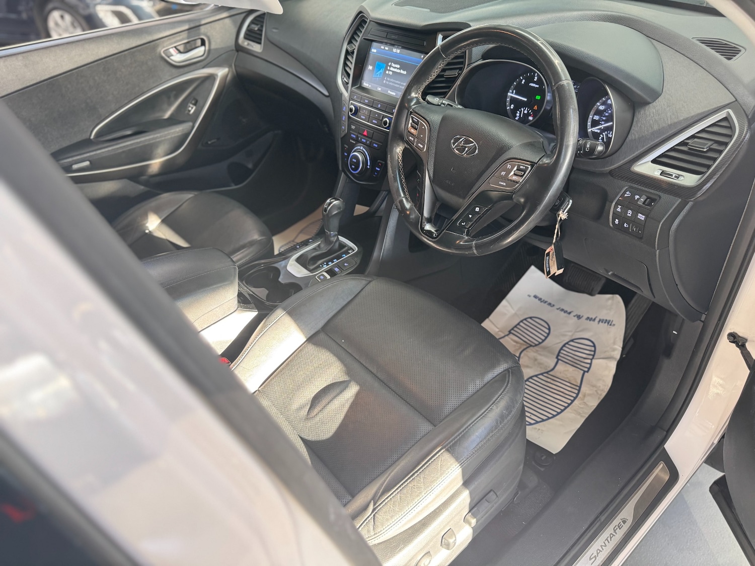 Used Hyundai Santa Fe 2016 for sale - 76366348: Photo 3