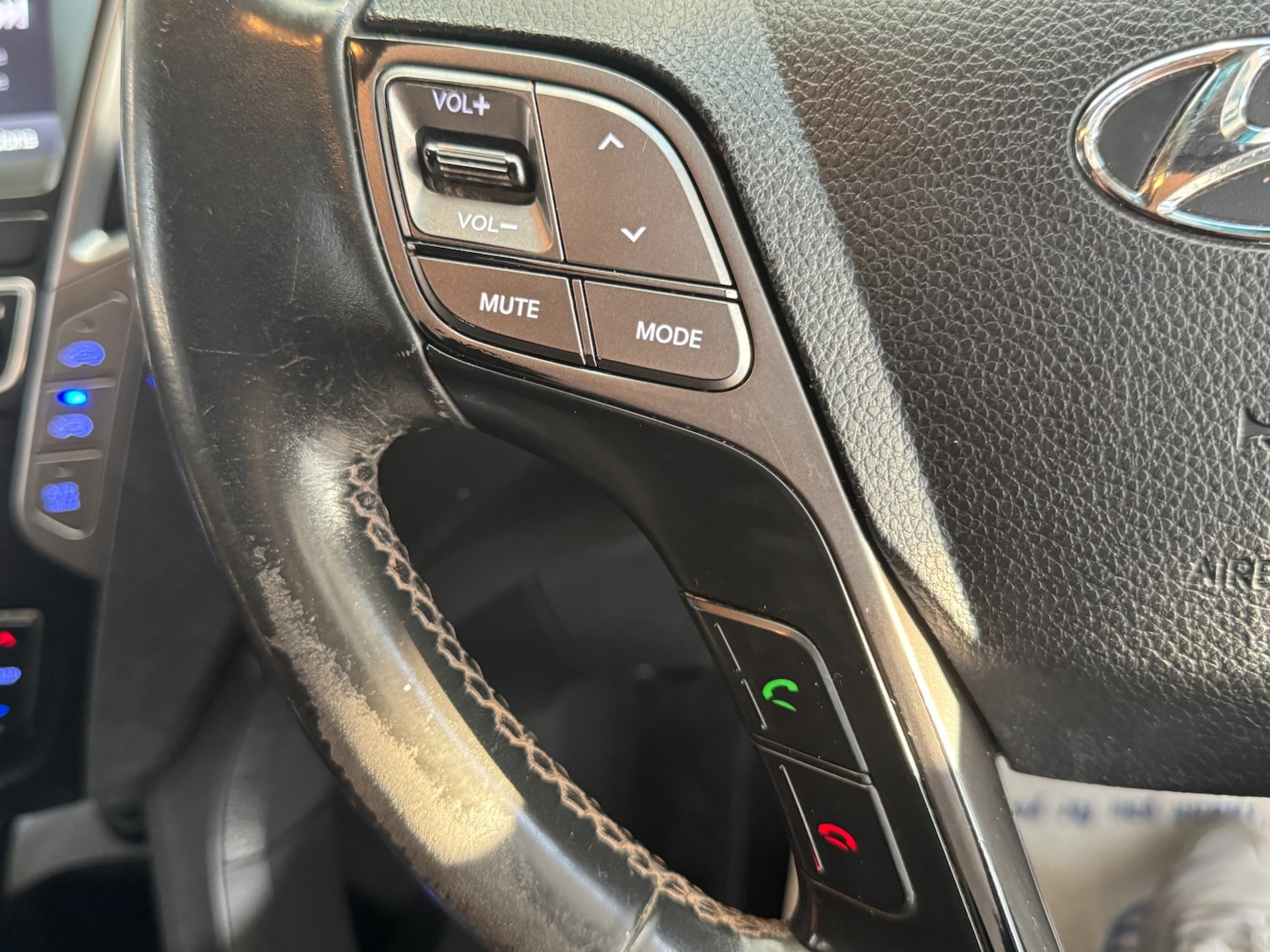 Used Hyundai Santa Fe 2016 for sale - 76366348: Photo 43
