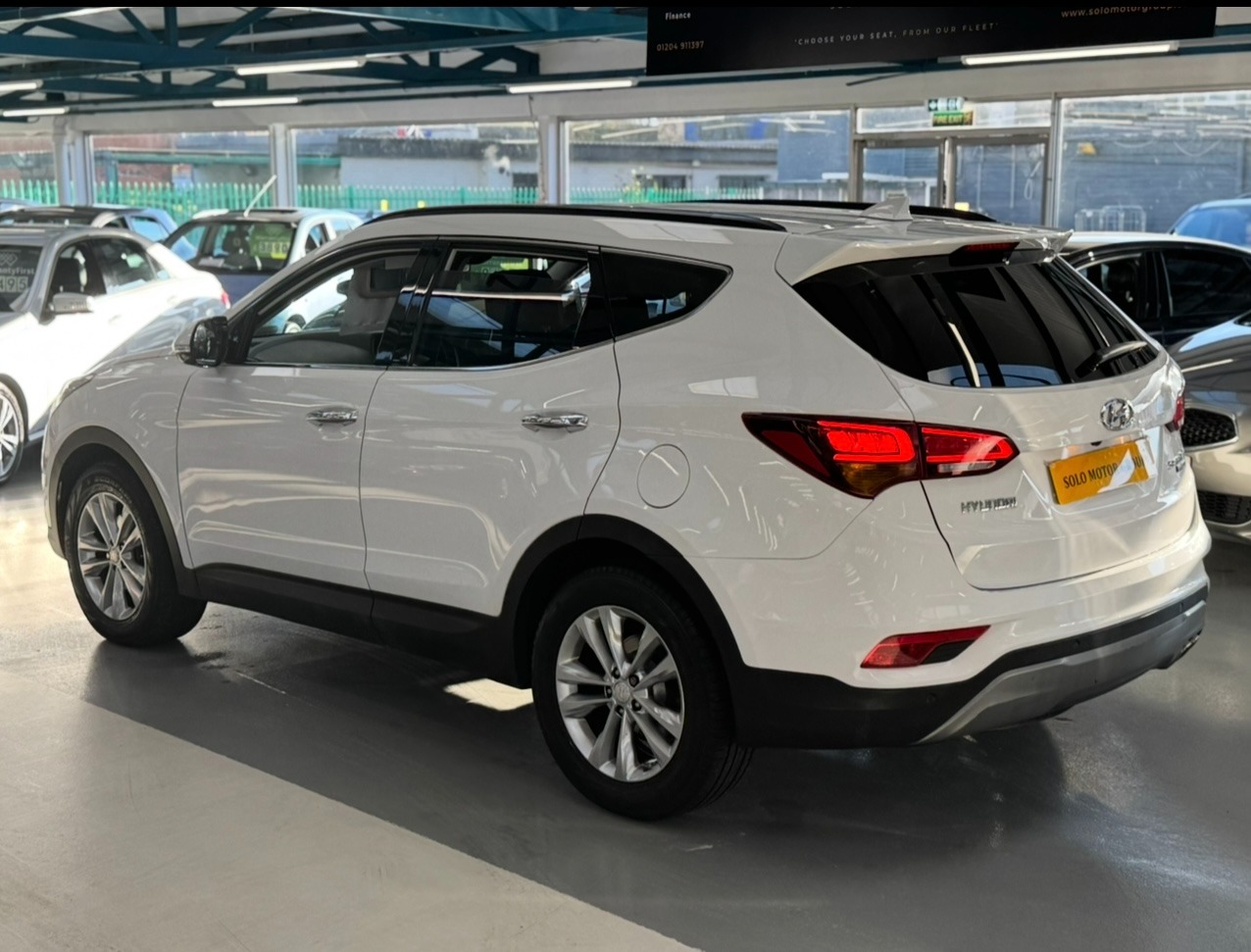 Used Hyundai Santa Fe 2016 for sale - 76366348: Photo 87