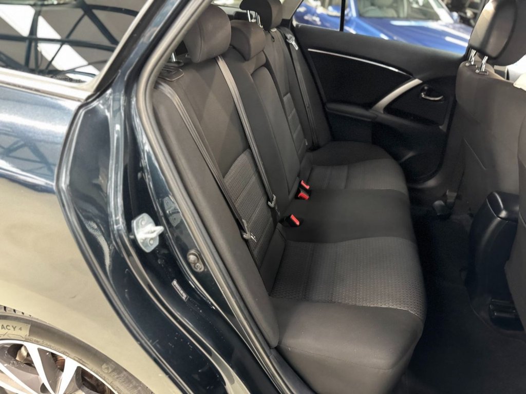 Used Toyota Avensis 2013 for sale - 77821235: Photo 24