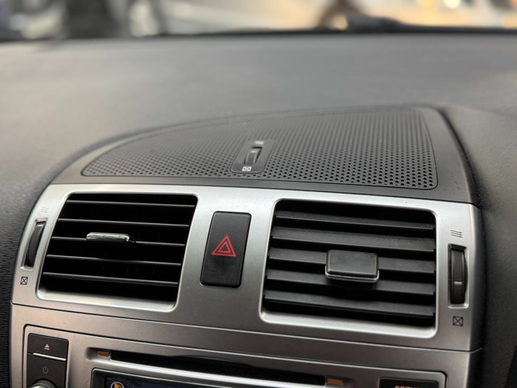 Used Toyota Avensis 2013 for sale - 77821235: Photo 29