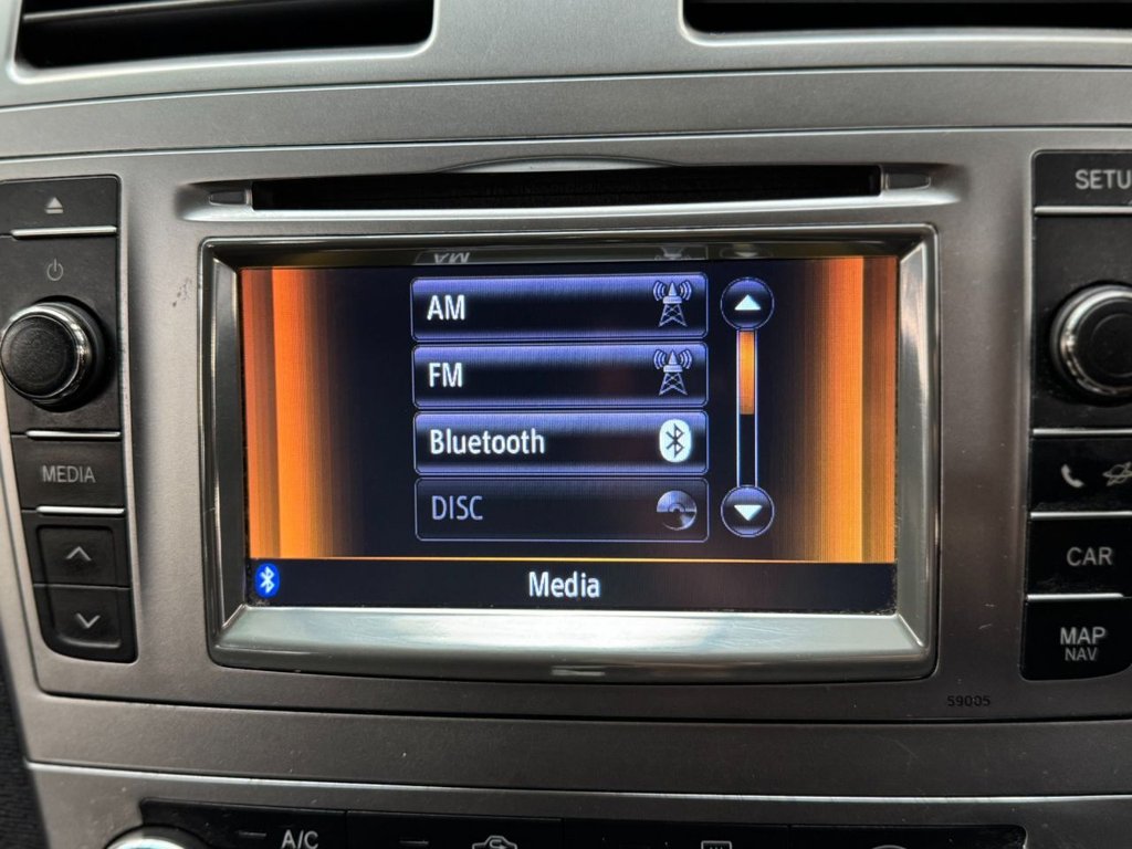 Used Toyota Avensis 2013 for sale - 77821235: Photo 33