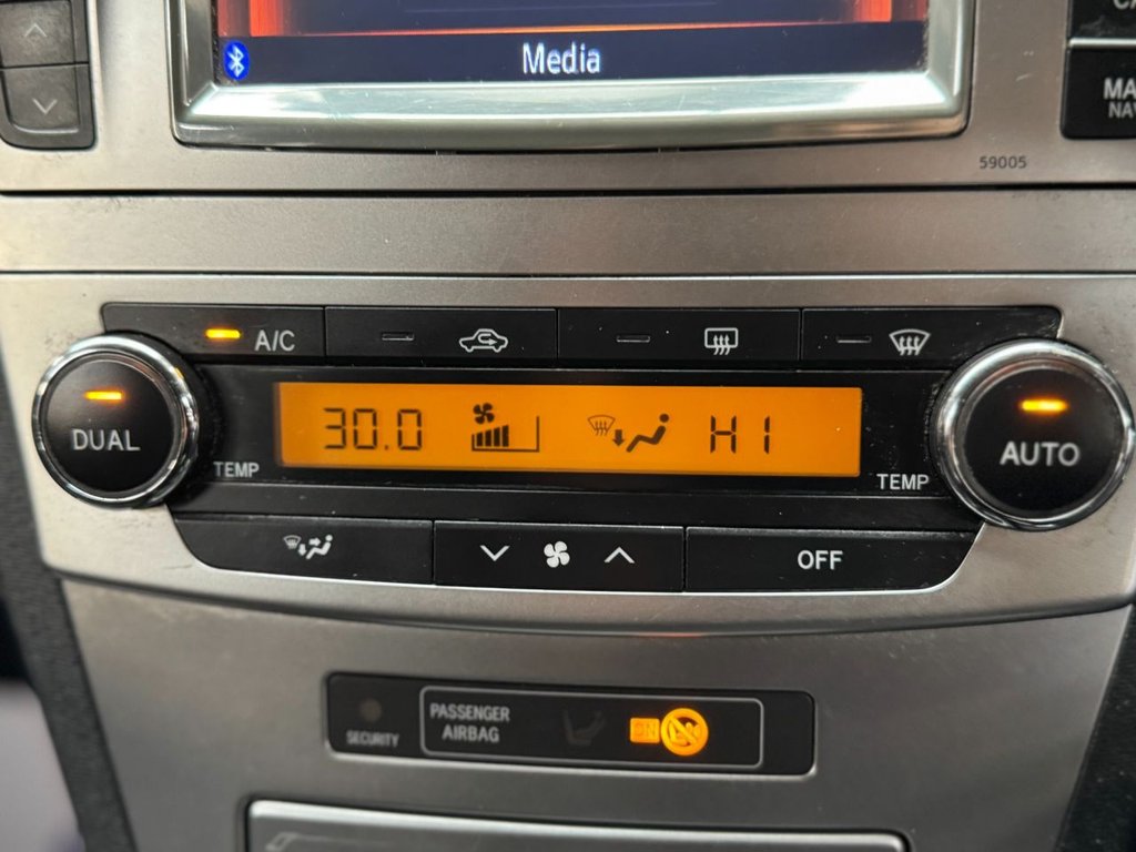 Used Toyota Avensis 2013 for sale - 77821235: Photo 35