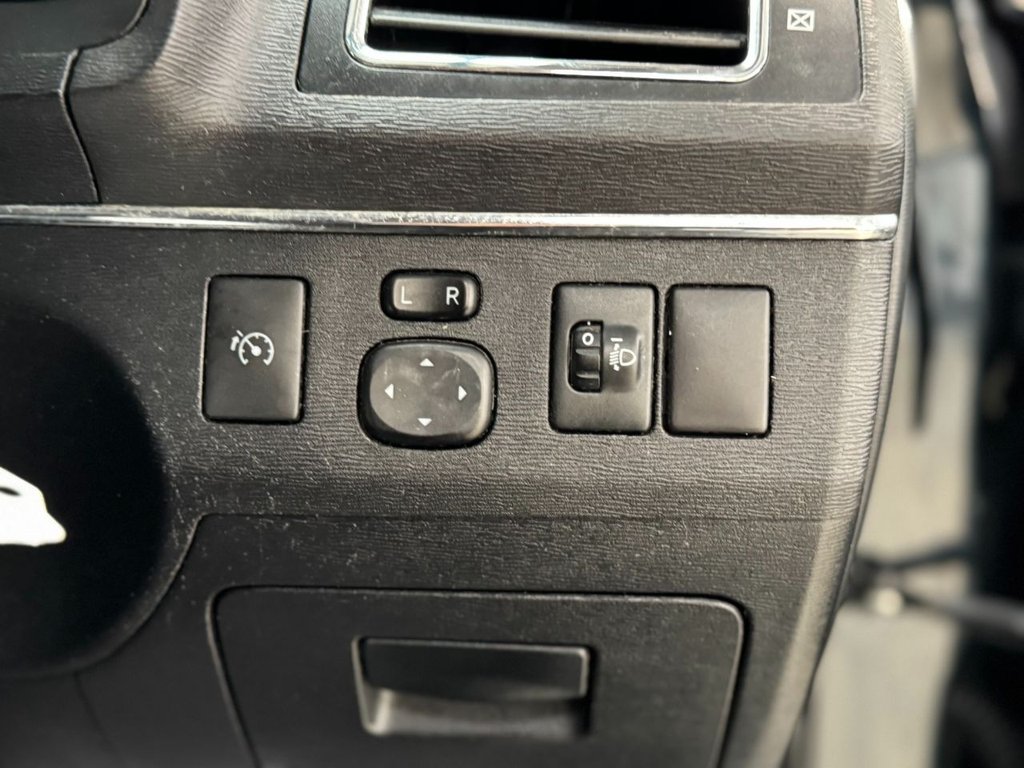 Used Toyota Avensis 2013 for sale - 77821235: Photo 48