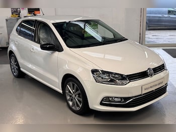 Used Volkswagen Polo 2016 for sale - 76950524: Photo