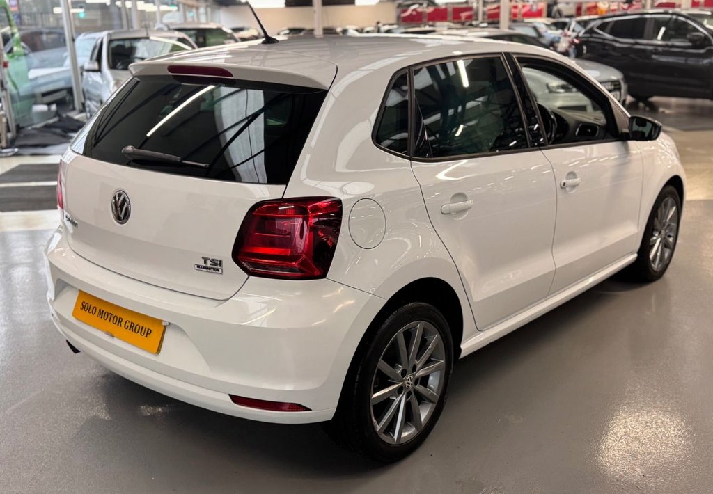 Used Volkswagen Polo 2016 for sale - 76950524: Photo 2