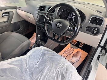 Used Volkswagen Polo 2016 for sale - 76950524: Photo