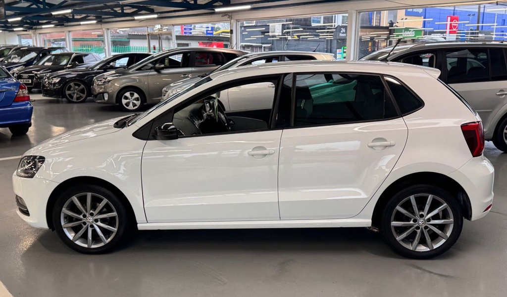 Used Volkswagen Polo 2016 for sale - 76950524: Photo 7