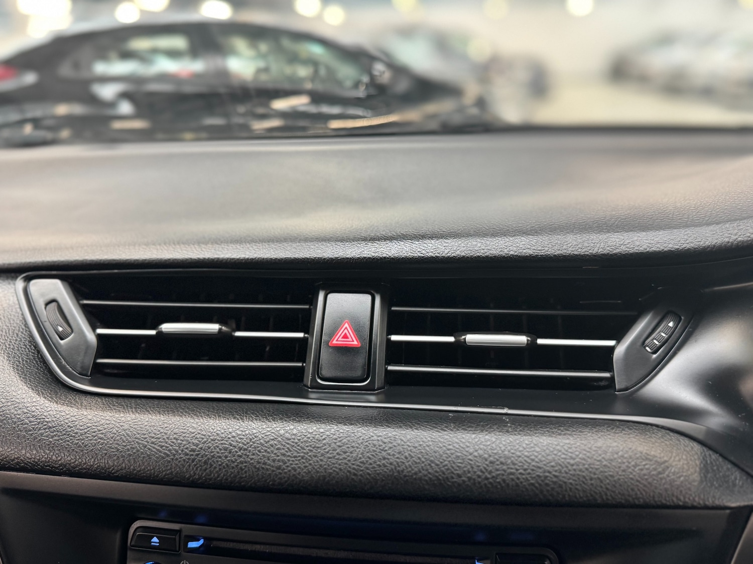 Used Toyota Avensis 2018 for sale - 76428460: Photo 31