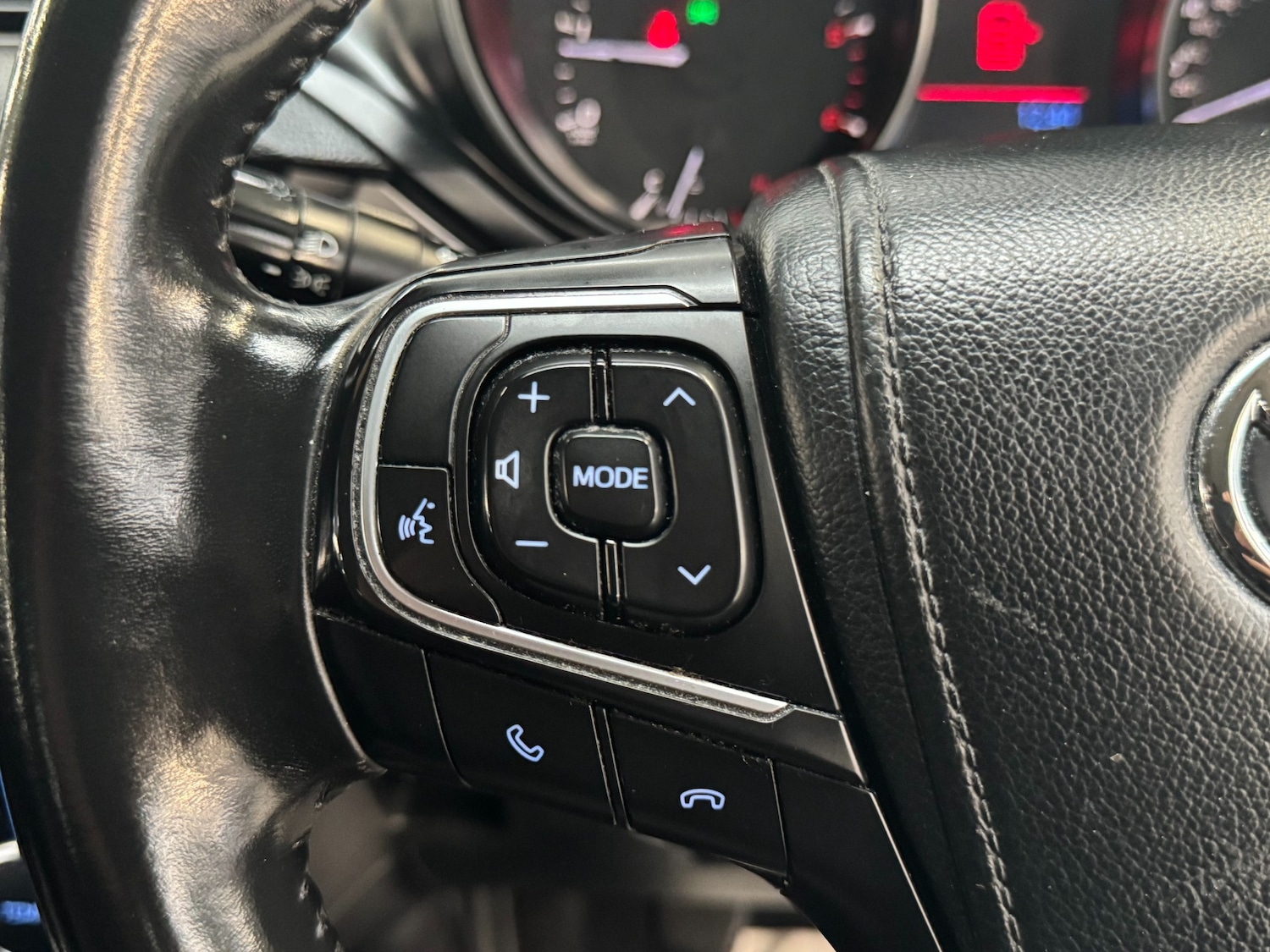 Used Toyota Avensis 2018 for sale - 76428460: Photo 40