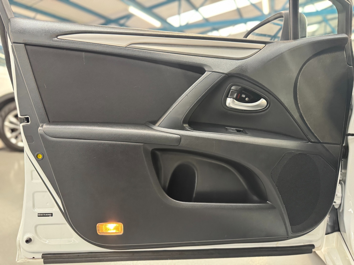 Used Toyota Avensis 2018 for sale - 76428460: Photo 56