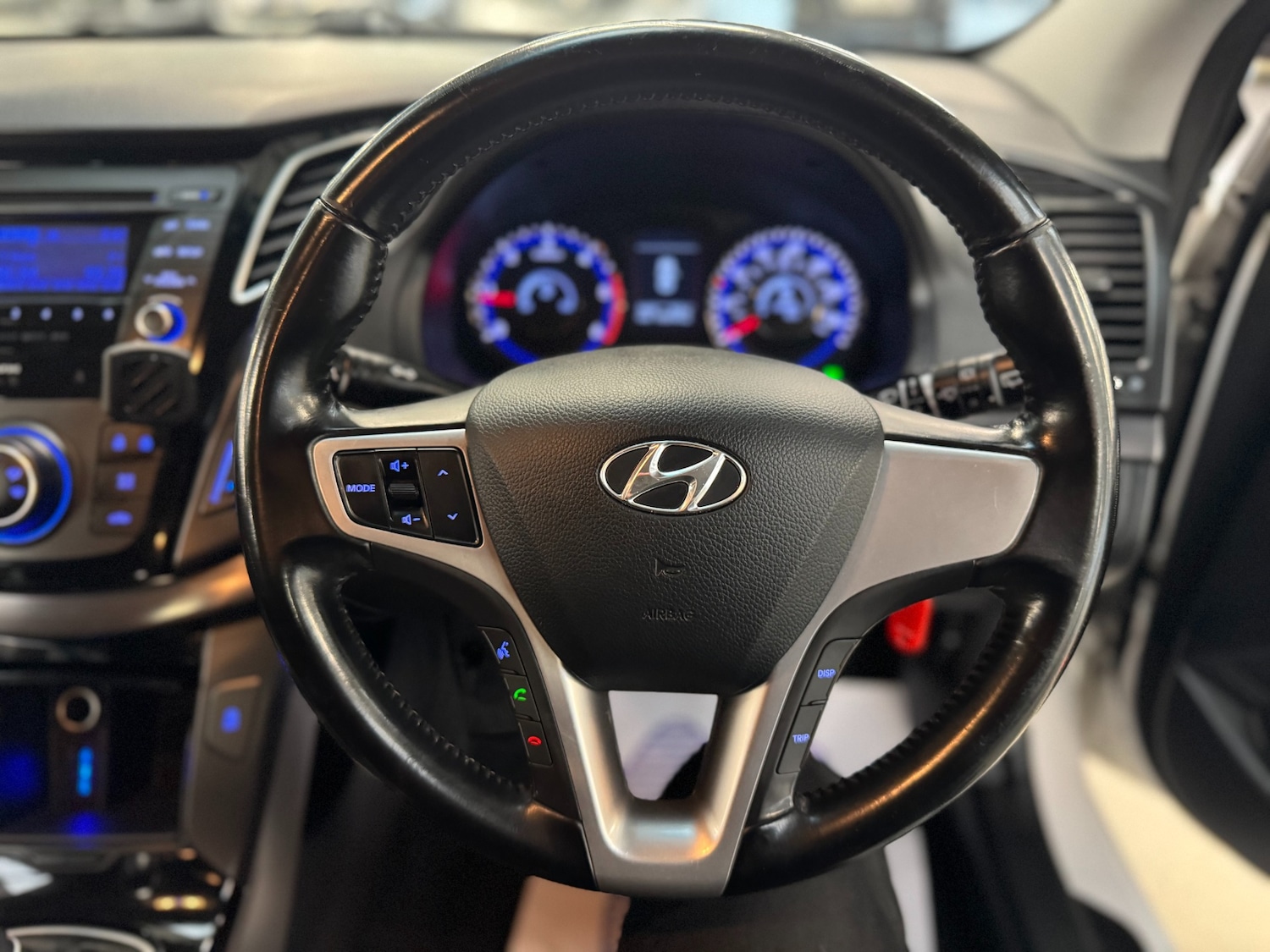 Used Hyundai i40 2014 for sale - 76450502: Photo 40