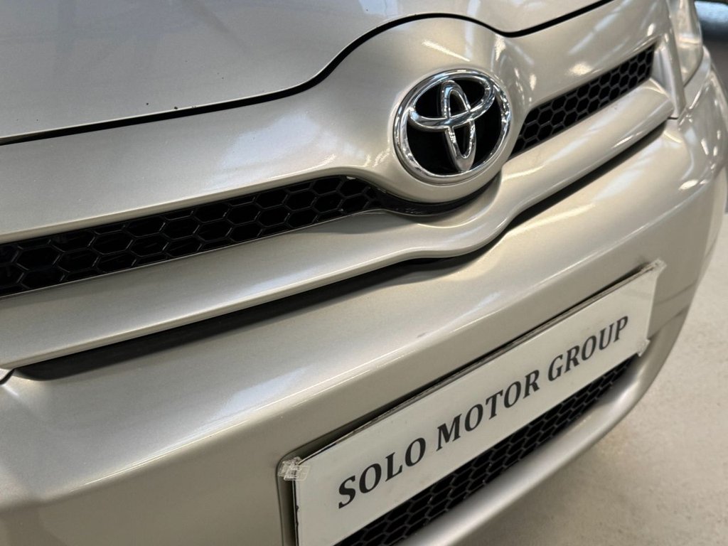 Used Toyota Corolla Verso 2005 for sale - 77110834: Photo 18