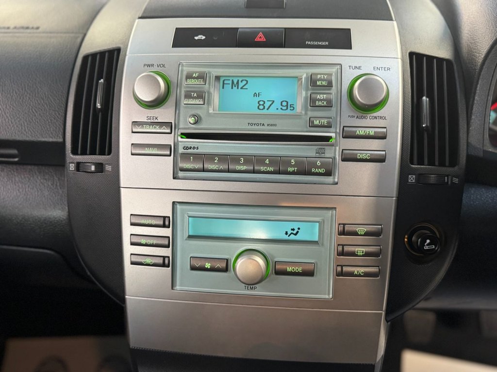 Used Toyota Corolla Verso 2005 for sale - 77110834: Photo 31