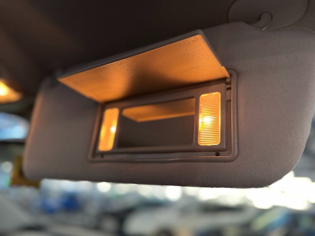 Used Toyota Corolla Verso 2005 for sale - 77110834: Photo 36