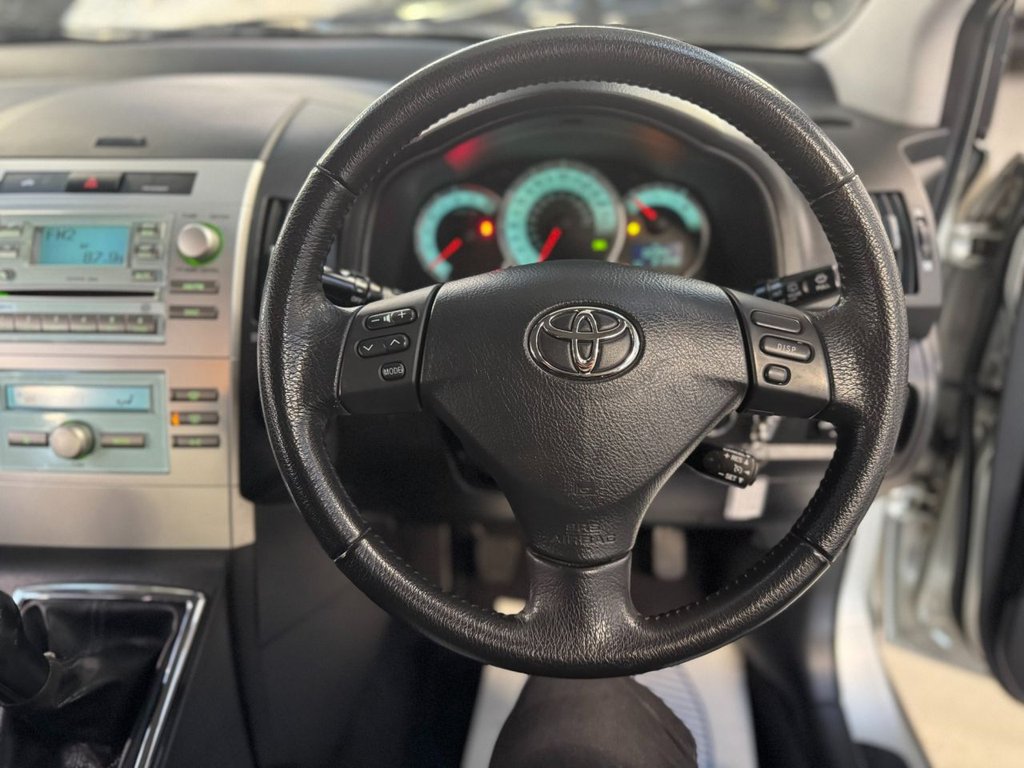 Used Toyota Corolla Verso 2005 for sale - 77110834: Photo 37