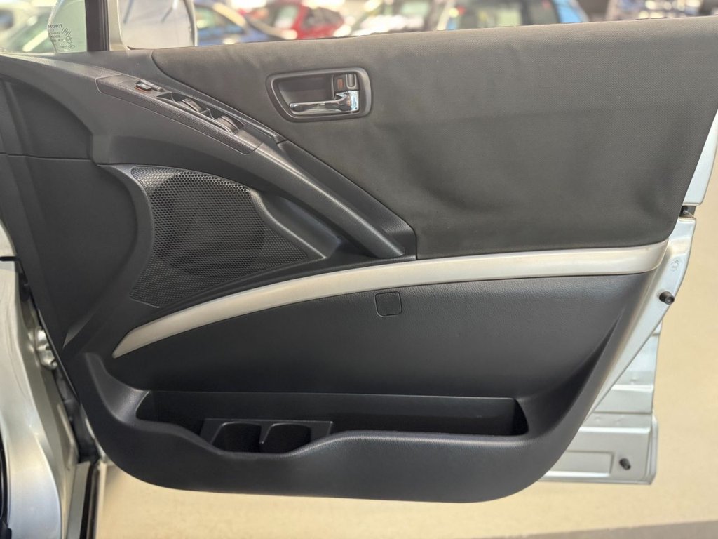 Used Toyota Corolla Verso 2005 for sale - 77110834: Photo 48